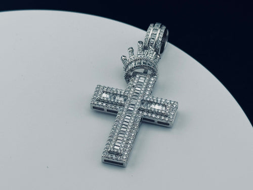 CROSS CROWN PENDANT