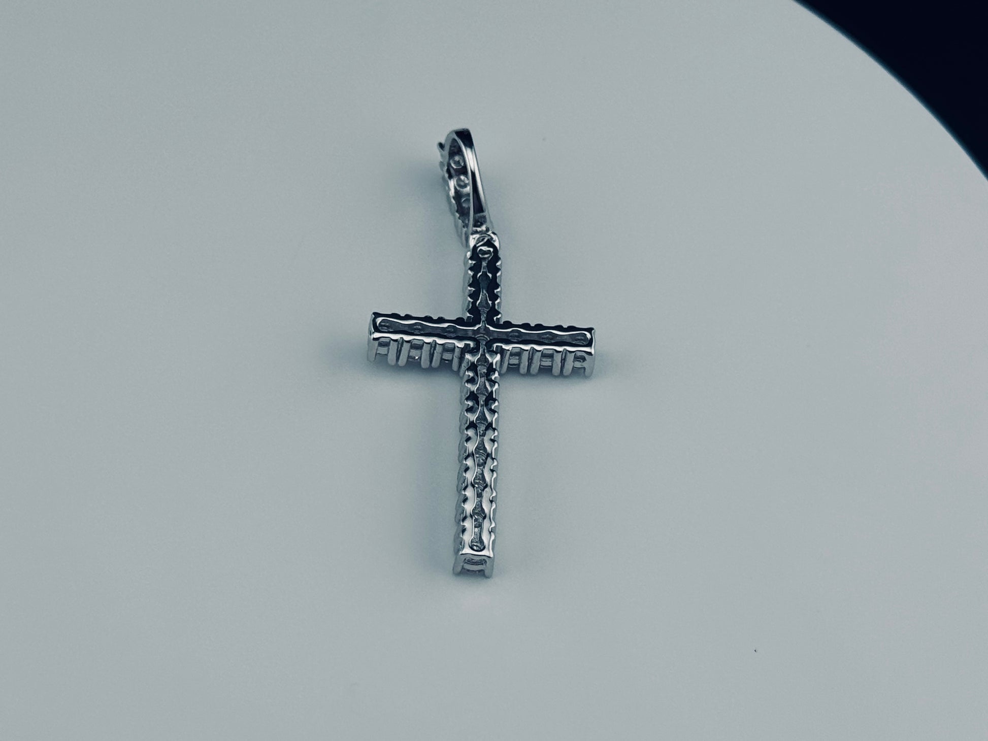 CROSS PENDANT