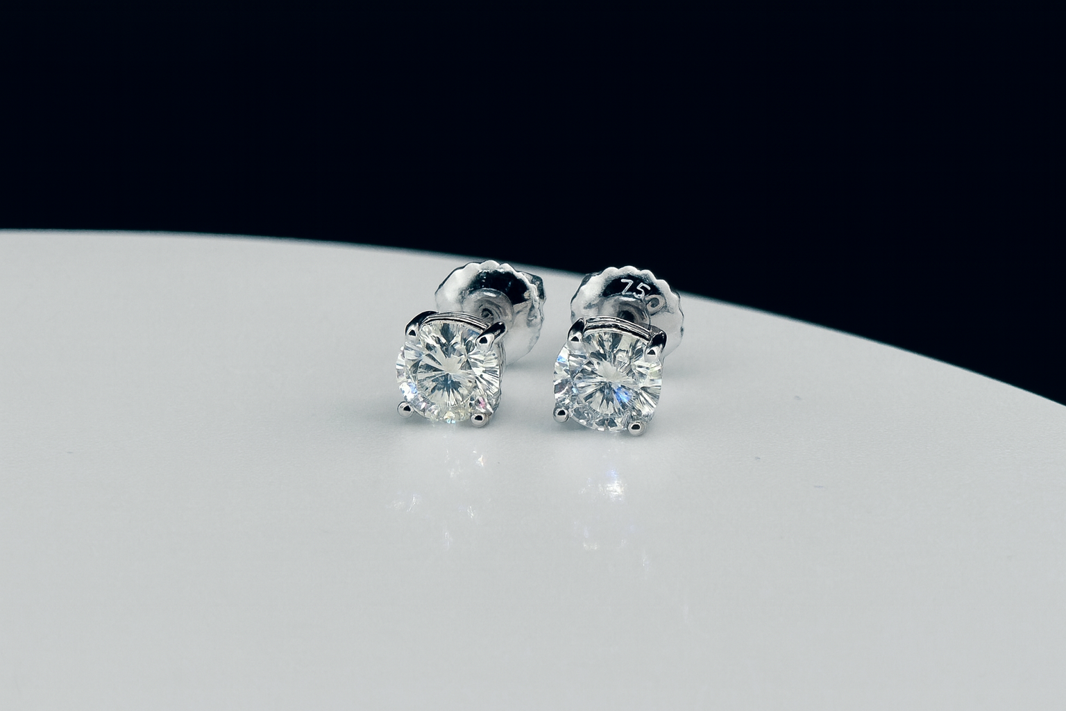STUD EARRINGS